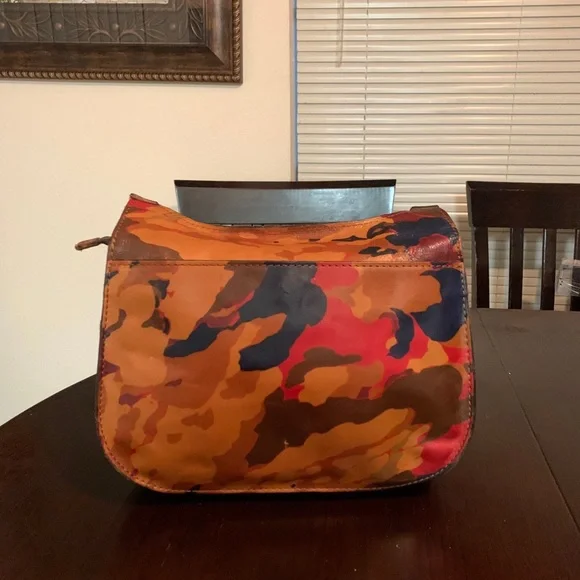 Patricia Nash Camo Italian Leather Crossbody Bag - Picture 3 of 9